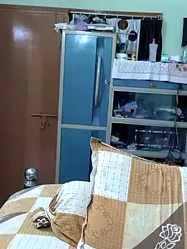 yoursweety09 online show from October 26, 2025, 2:34 pm