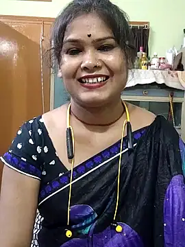 yoursweety09 online show from May 26, 2026, 2:35 pm