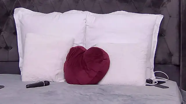 AnisiaConnor online show from February 21, 2026, 7:20 am