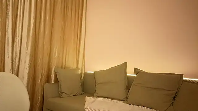 Alisia Mars online show from November 13, 2025, 4:06 pm