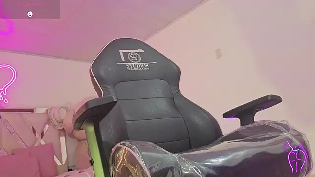 Laylafoxy tay online show from November 27, 2025, 3:41 am