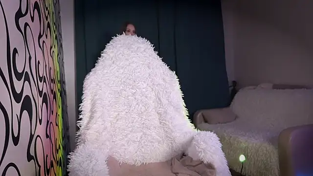 Snapshot of VanessaWayne chatting on October 28, 2025, 10:12 pm VanessaWayne online show from October 28, 2025, 10:12 pm