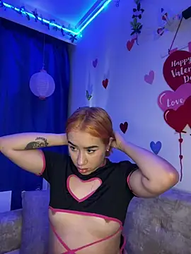 Im Valen Cute online show from February 12, 2025, 11:30 pm