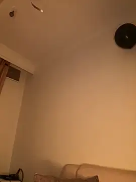 Im Valen Cute online show from November 9, 2025, 1:48 am