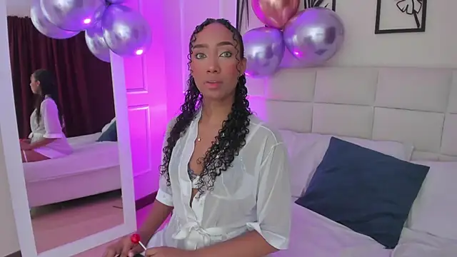 Amber  Sanchez online show from January 18, 2025, 2:47 am