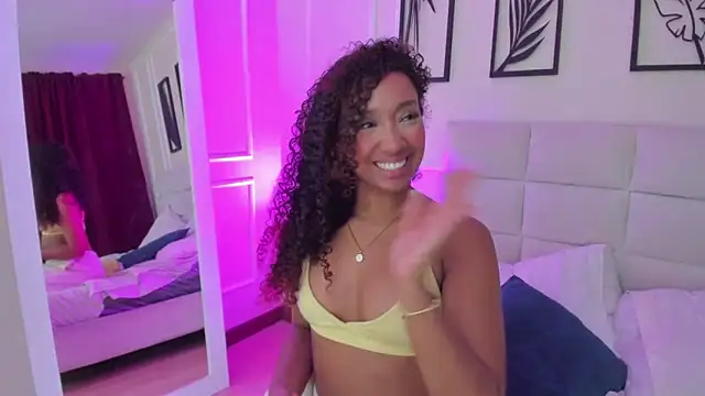 Amber  Sanchez online show from January 29, 2025, 8:51 am