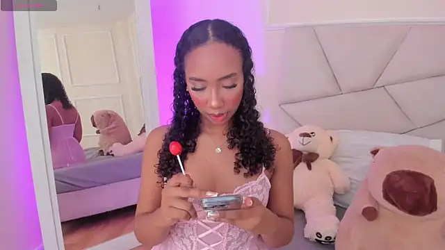 Amber  Sanchez online show from March 18, 2025, 2:04 am