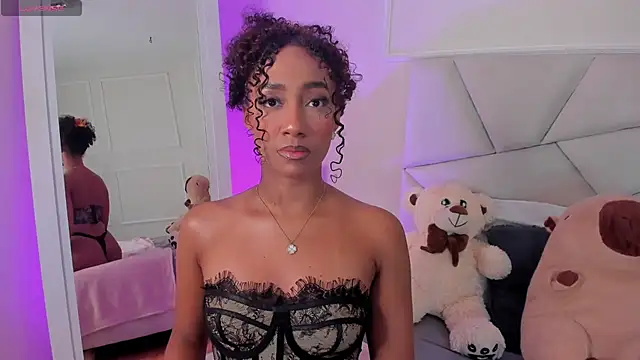 Amber  Sanchez online show from March 20, 2025, 12:19 am