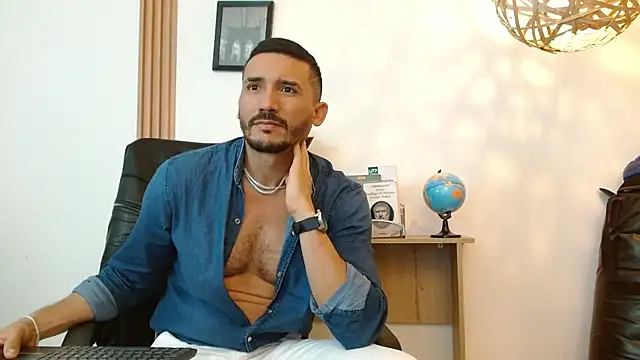 Reiko 85  online show from September 24, 2025, 9:51 pm