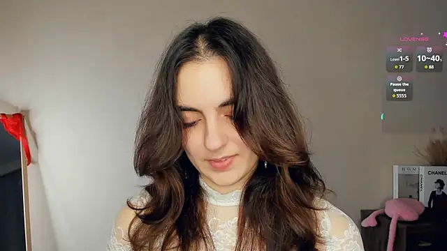 DracosMoon online show from October 26, 2025, 7:03 am