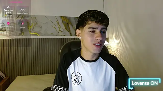 Dyla n18 online show from October 28, 2025, 9:28 pm