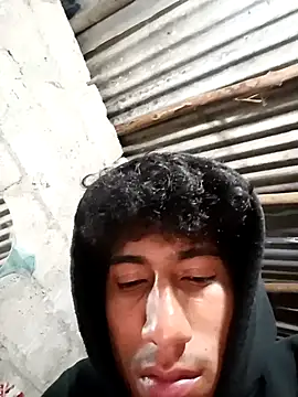 alexander32r online show from April 26, 2026, 1:36 am