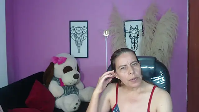 Milf karlye online show from October 12, 2025, 2:32 am