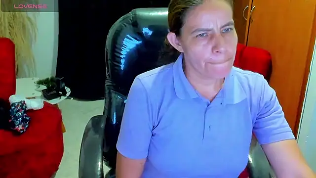 Milf karlye online show from November 26, 2025, 2:01 am