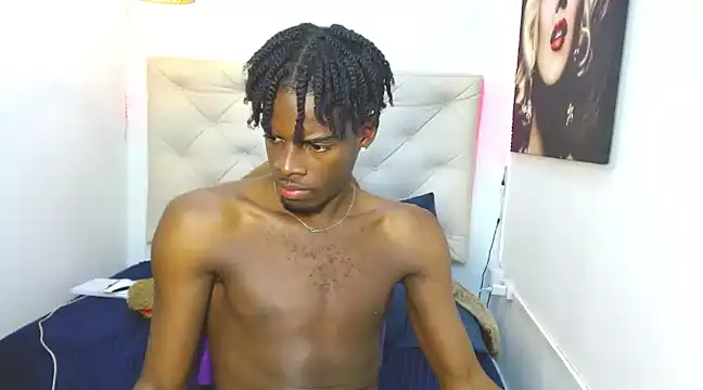 Snapshot of royce_ebony chatting on December 12, 2024, 10:24 am royce ebony online show from December 12, 2024, 10:24 am