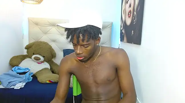 Snapshot of royce_ebony chatting on January 16, 2025, 7:07 am royce ebony online show from January 16, 2025, 7:07 am