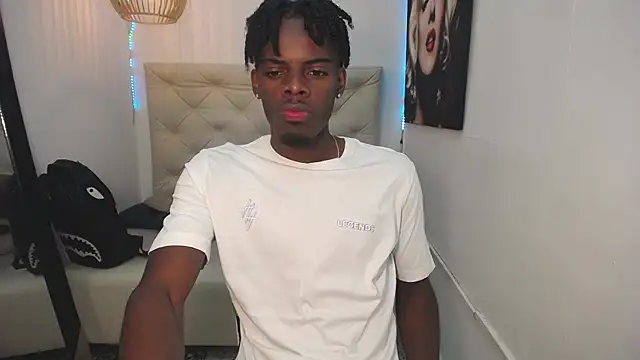 Snapshot of royce_ebony chatting on January 25, 2025, 2:58 am royce ebony online show from January 25, 2025, 2:58 am