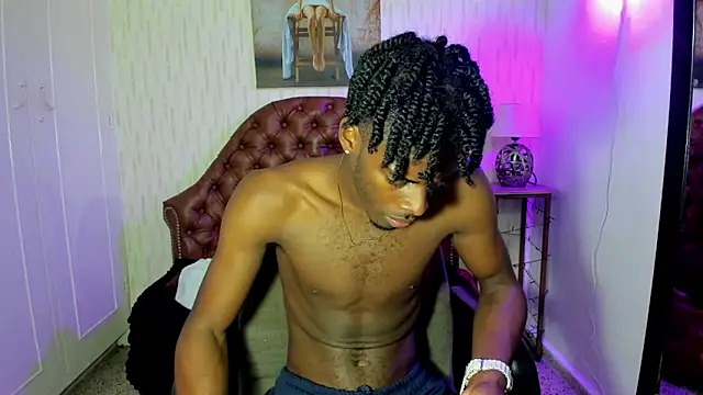 Snapshot of royce_ebony chatting on January 29, 2025, 5:40 am royce ebony online show from January 29, 2025, 5:40 am