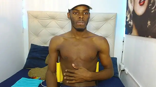 Snapshot of royce_ebony chatting on February 22, 2025, 2:39 am royce ebony online show from February 22, 2025, 2:39 am