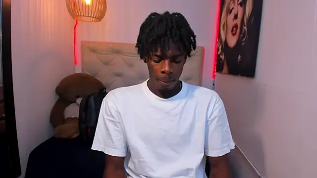 Snapshot of royce_ebony chatting on September 12, 2025, 3:06 am royce ebony online show from September 12, 2025, 3:06 am