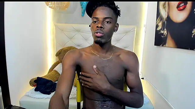 Snapshot of royce_ebony chatting on October 23, 2025, 2:55 am royce ebony online show from October 23, 2025, 2:55 am