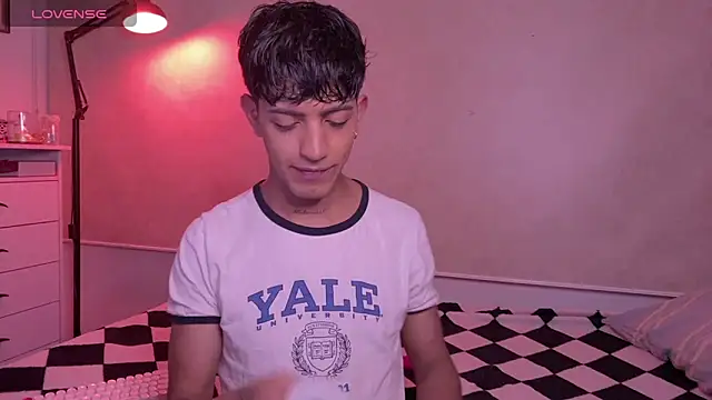 teobowny  online show from October 3, 2025, 1:02 am