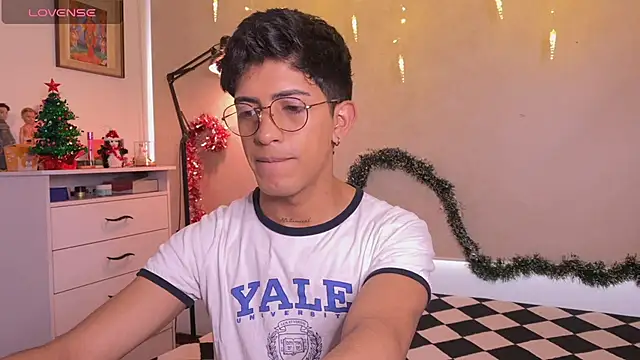 teobowny  online show from December 17, 2025, 6:47 pm