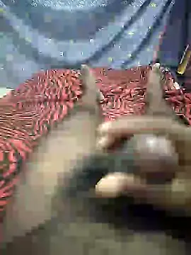 mallucallboy2104 online show from January 24, 2025, 7:49 pm