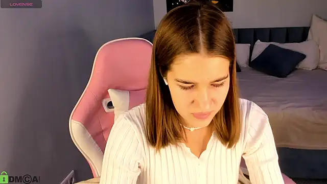 Jennifer Wadee online show from February 6, 2026, 11:41 pm