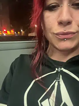 complicata mente online show from October 6, 2025, 8:50 pm