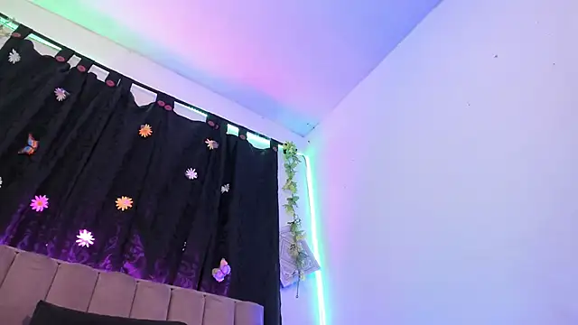 DeisyHarper online show from September 30, 2025, 6:29 am