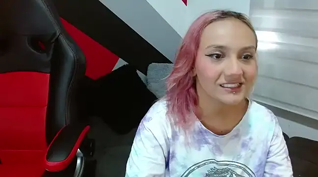 Snapshot of Alterego1__ chatting on January 6, 2025, 5:49 pm Alterego1 online show from January 6, 2025, 5:49 pm