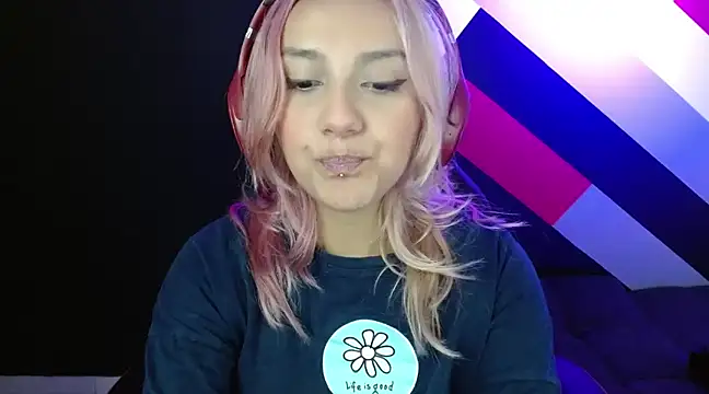 Snapshot of Alterego1__ chatting on January 11, 2025, 6:01 pm Alterego1 online show from January 11, 2025, 6:01 pm