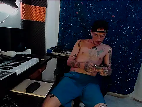 Snapshot of patrik_tattoo_ chatting on January 31, 2025, 1:33 am patrik tattoo online show from January 31, 2025, 1:33 am