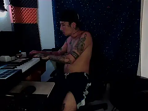 Snapshot of patrik_tattoo_ chatting on February 25, 2025, 11:00 pm patrik tattoo online show from February 25, 2025, 11:00 pm