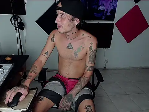 Snapshot of patrik_tattoo_ chatting on October 17, 2025, 2:37 am patrik tattoo online show from October 17, 2025, 2:37 am