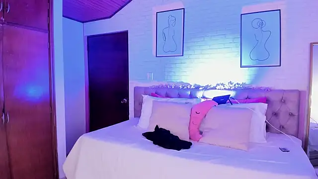 Kitty Pam online show from March 19, 2026, 7:40 pm