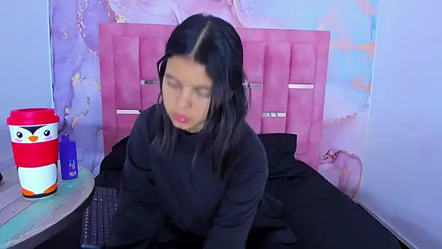 LizzMartin online show from December 13, 2024, 7:10 pm