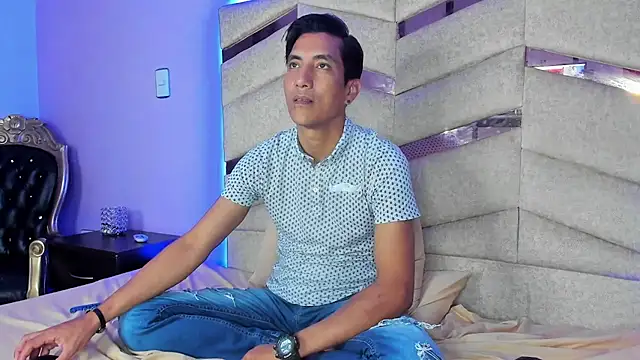 EdwardVlad online show from December 28, 2024, 10:44 pm