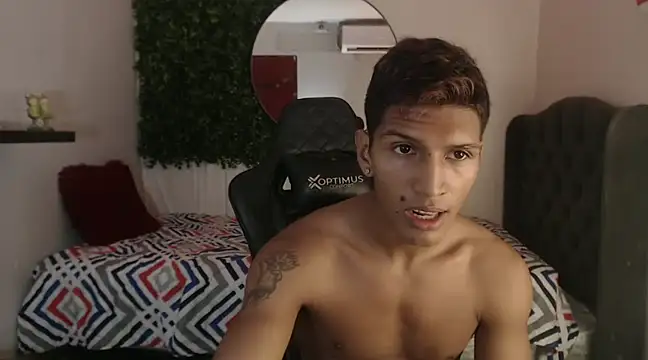 mau elixxx online show from December 20, 2024, 9:39 pm