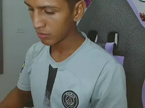 mau elixxx online show from January 7, 2025, 2:53 am