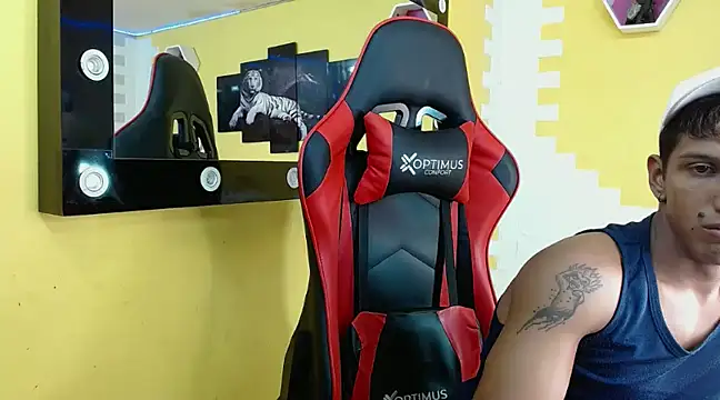 mau elixxx online show from January 21, 2025, 2:33 am