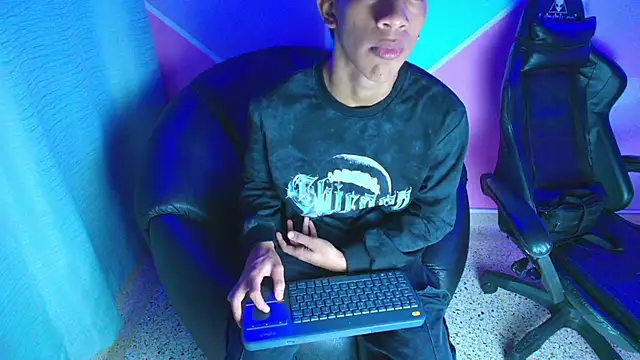 Snapshot of hares_mds chatting on December 2, 2025, 3:40 pm hares mds online show from December 2, 2025, 3:40 pm