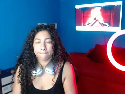 bellacrespalatina online show from November 10, 2025, 10:53 pm