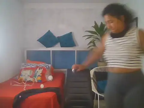 bellacrespalatina online show from February 13, 2026, 2:13 pm