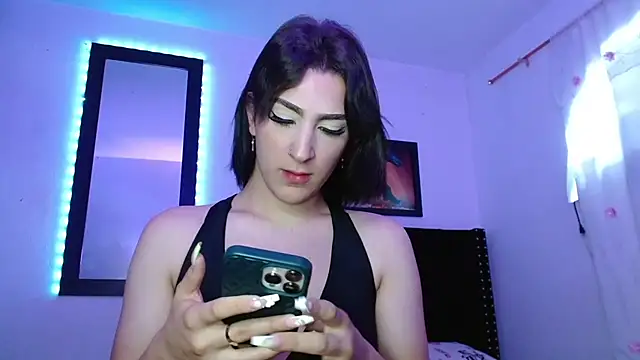 Triana Damelio online show from September 25, 2025, 2:21 pm