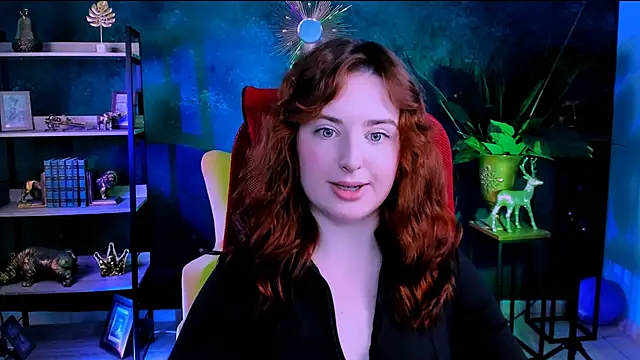 AnnTerry  online show from November 30, 2025, 4:00 pm