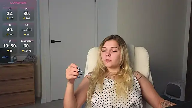 Kate Legend online show from August 5, 2026, 3:53 am