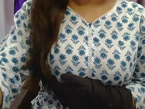 cutie-taara online show from December 30, 2024, 5:04 am