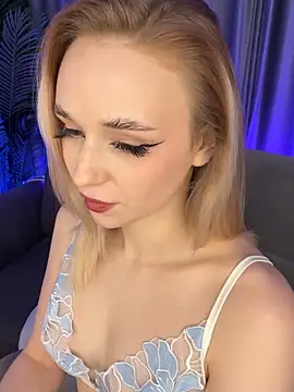 Eva Millss online show from February 8, 2025, 5:08 pm